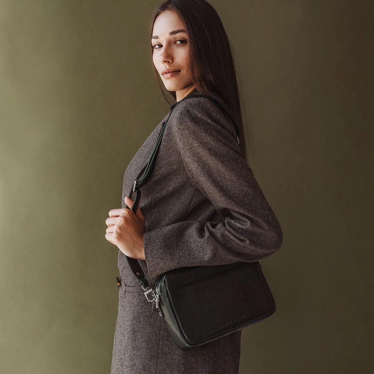 The Buena Vista Camera Bag Black sold by Poppy Barley product image thumbnail 4