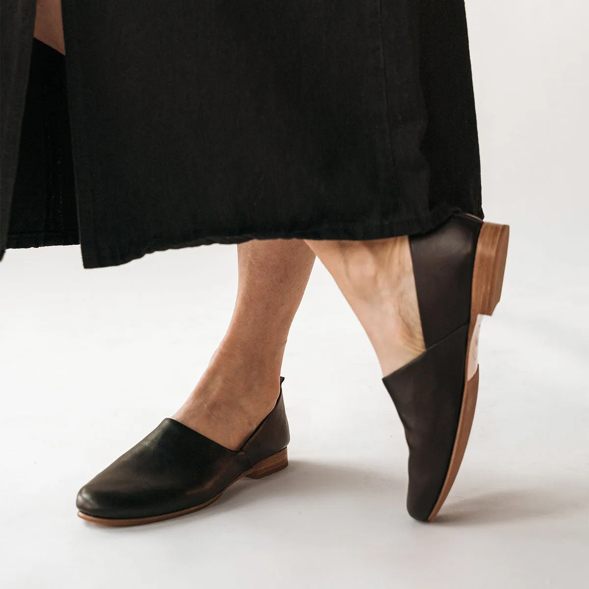 The At-Leisure Slip-On 2.0 Black sold by Poppy Barley product image thumbnail 2