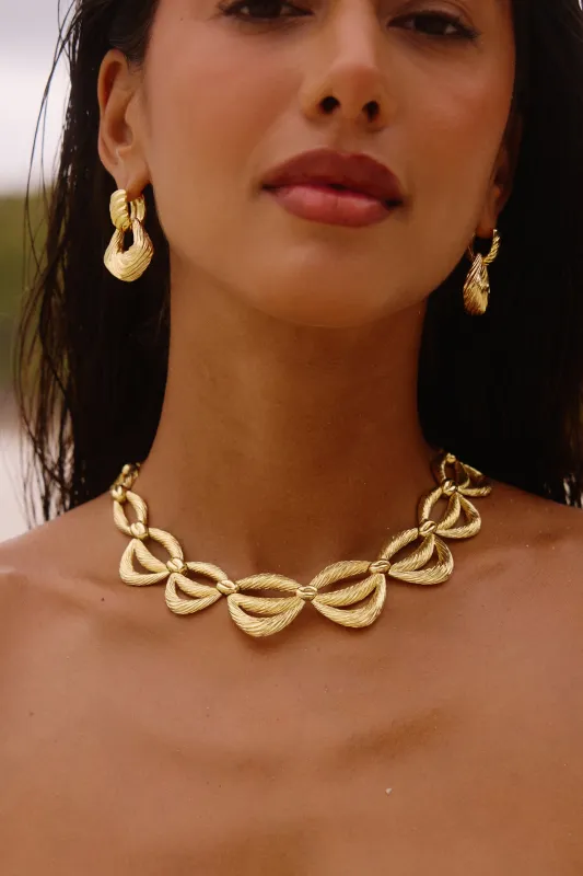 Zavanna Necklace sold by Bydee