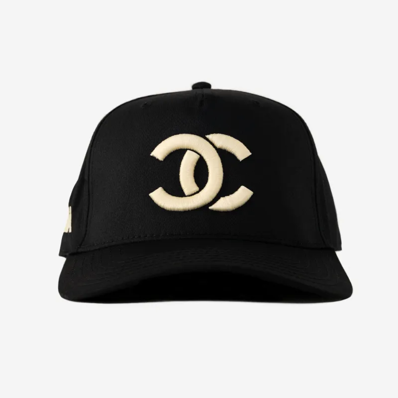 DOUBLE C CURVED BRIM HAT (BLK/CRM) made by bnnd