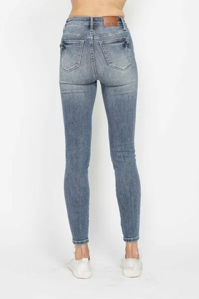 Judy Blue Full Size Tummy Control Contrast Wash Skinny Jeans sold by The Barefoot Brunette Boutique product image thumbnail 2