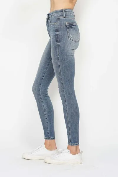 Judy Blue Full Size Tummy Control Contrast Wash Skinny Jeans sold by The Barefoot Brunette Boutique product image thumbnail 3