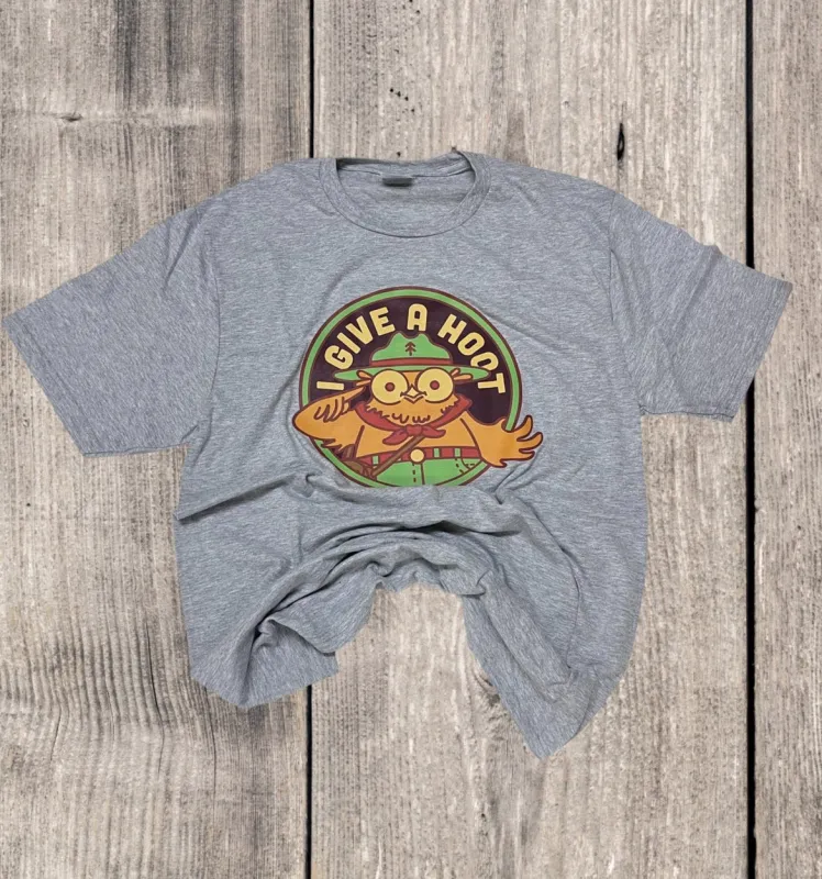 Give a dang shirt. Give a damn shirt. Cute owl shirt. Retro owl shirt sold by ThePopStyle