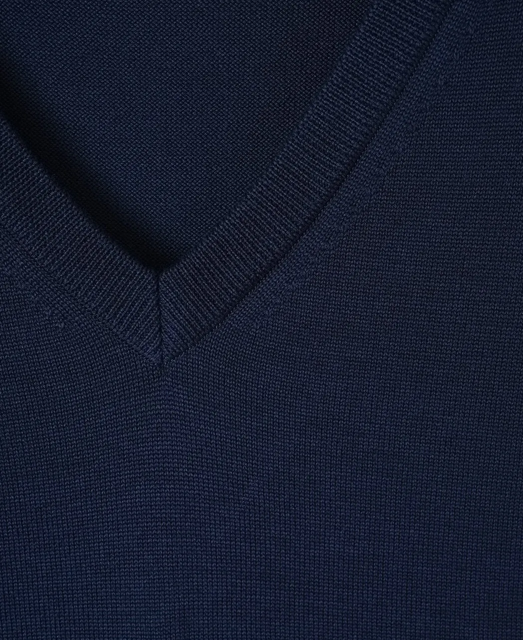 V-Neck Vest 12 Gauge Super Extra Fine Merino sold by Kamakura product image thumbnail 2