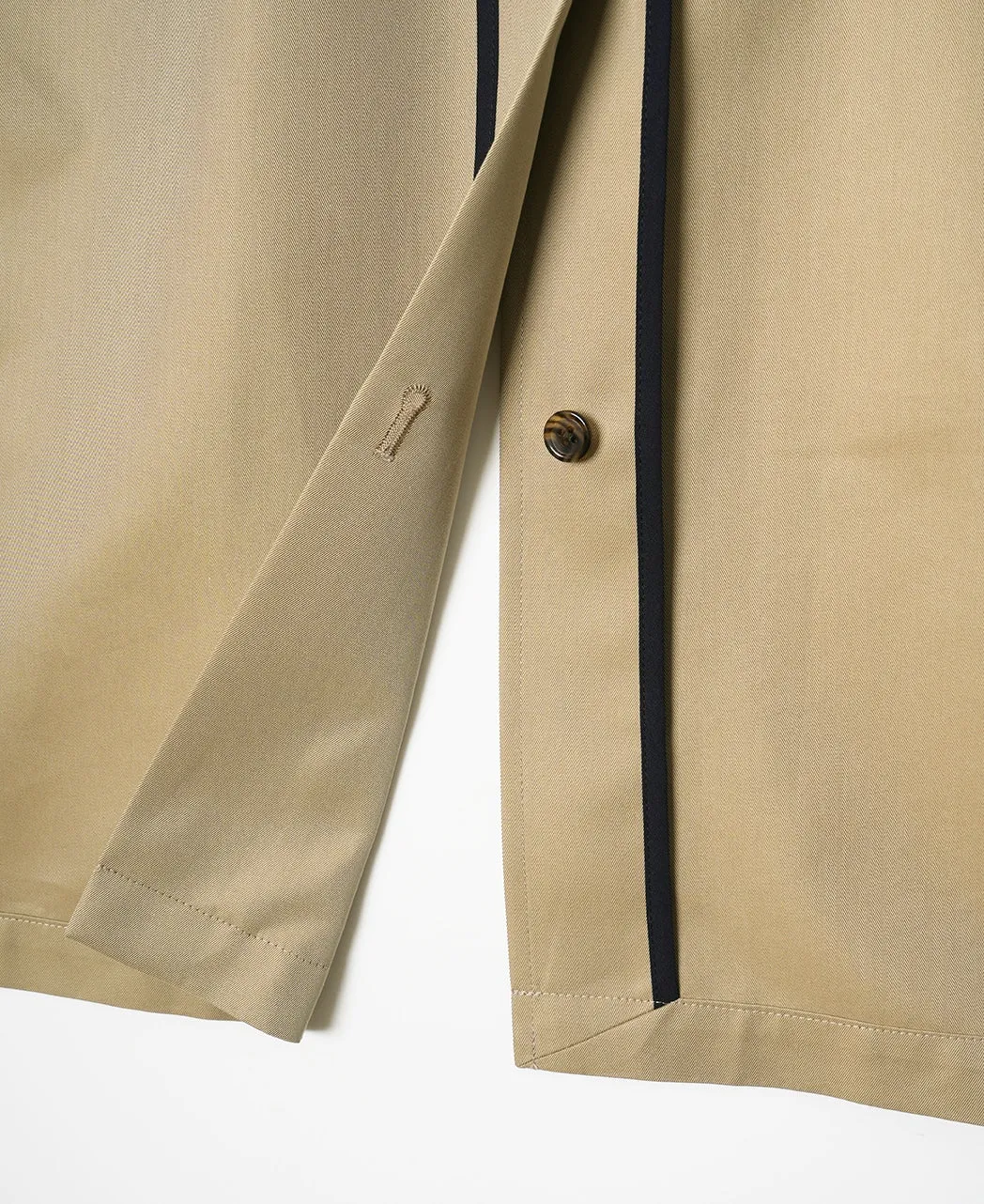 Balmacaan Coat sold by Kamakura product image thumbnail 4