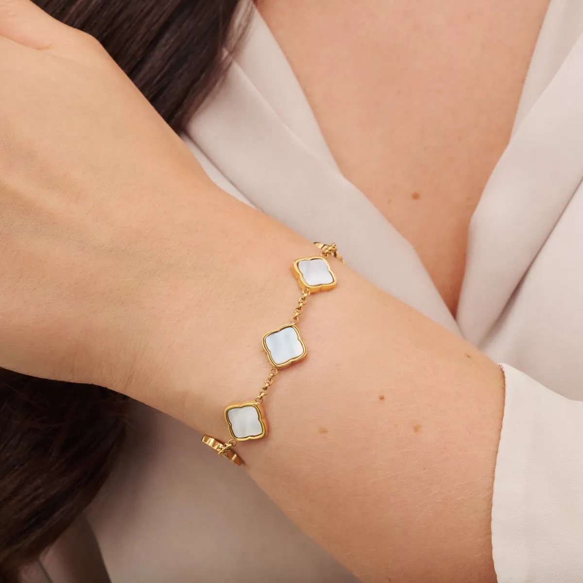 Pearl Clover Necklace & Bracelet Set (Gold) sold by Abbott Lyon product image thumbnail 2