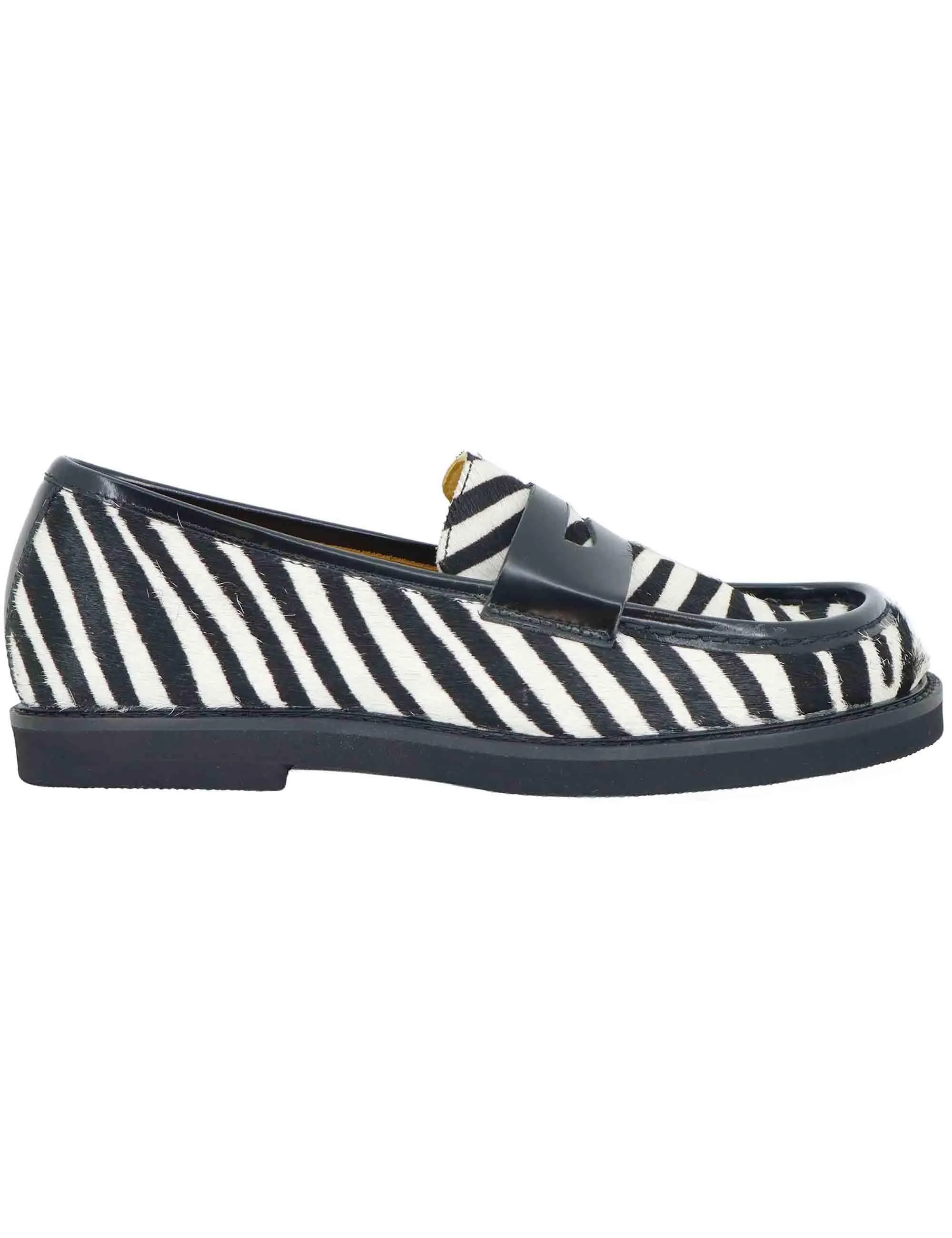 Mocassini in cavallino animalier Donna SP9711 001 sold by Spatarella