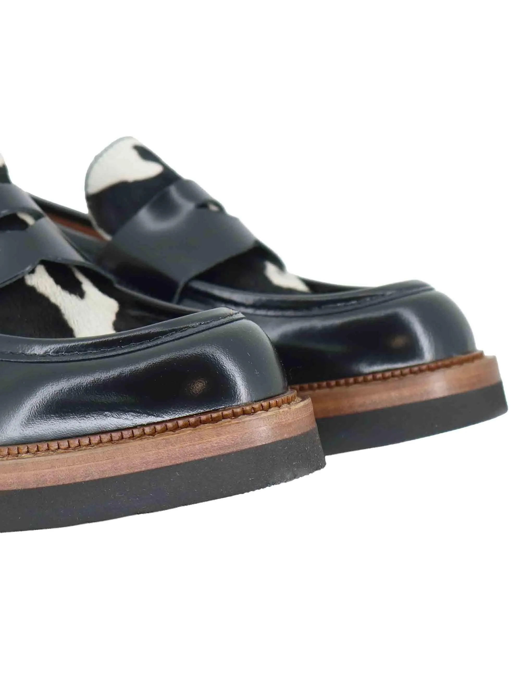 Mocassini in pelle nera con vaschetta animalier Donna SP3276 001 sold by Spatarella product image thumbnail 4