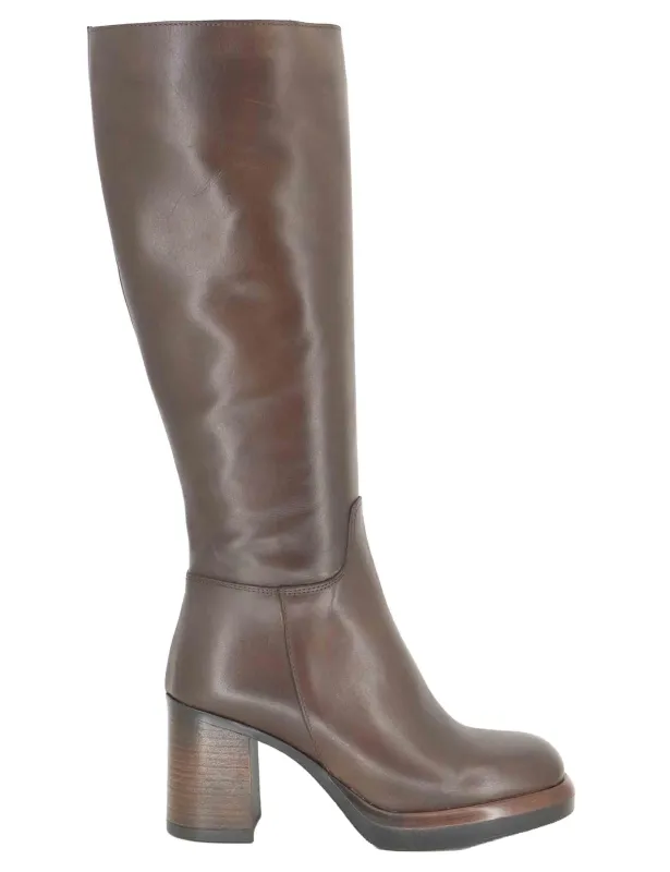 Stivali in pelle marrone con con tacco alto Donna SPST7012 014 sold by Spatarella