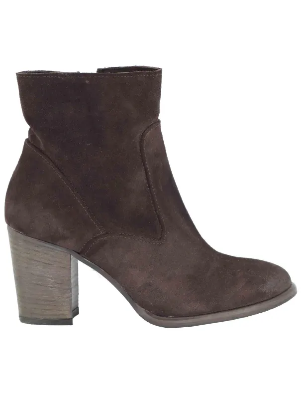 Stivaletti in camoscio marrone vintage Donna 9754SLIM 014 sold by Spatarella