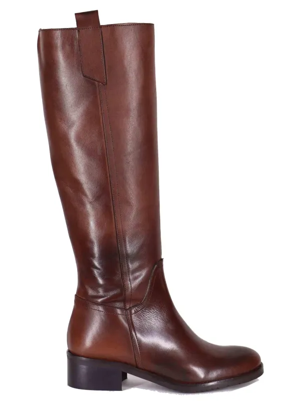 Stivali donna in pelle marrone con tacco basso Donna SPSTPR154 014 sold by Spatarella