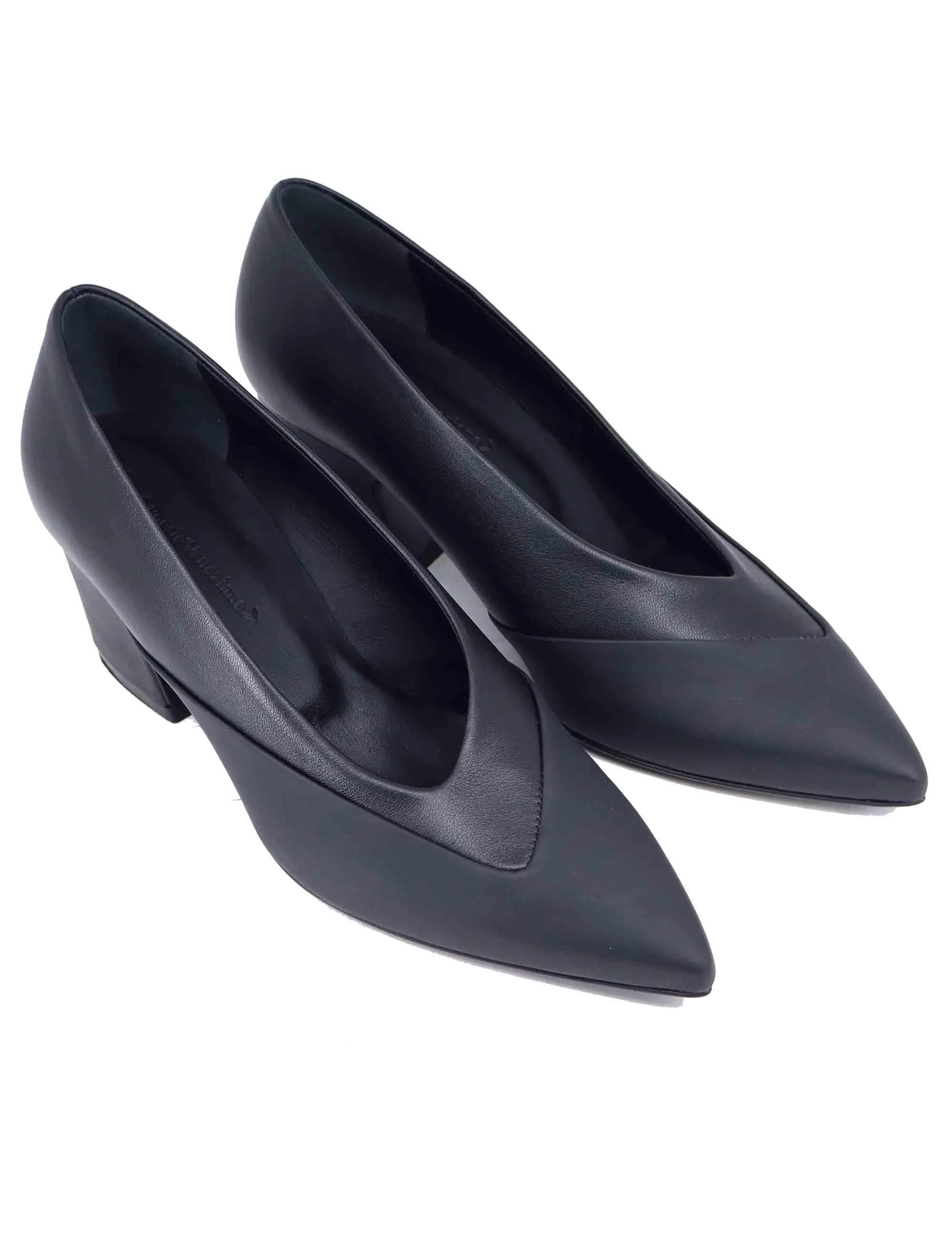 Decollete donna in pelle nera con punta Donna FRU02 001 sold by Spatarella product image thumbnail 3