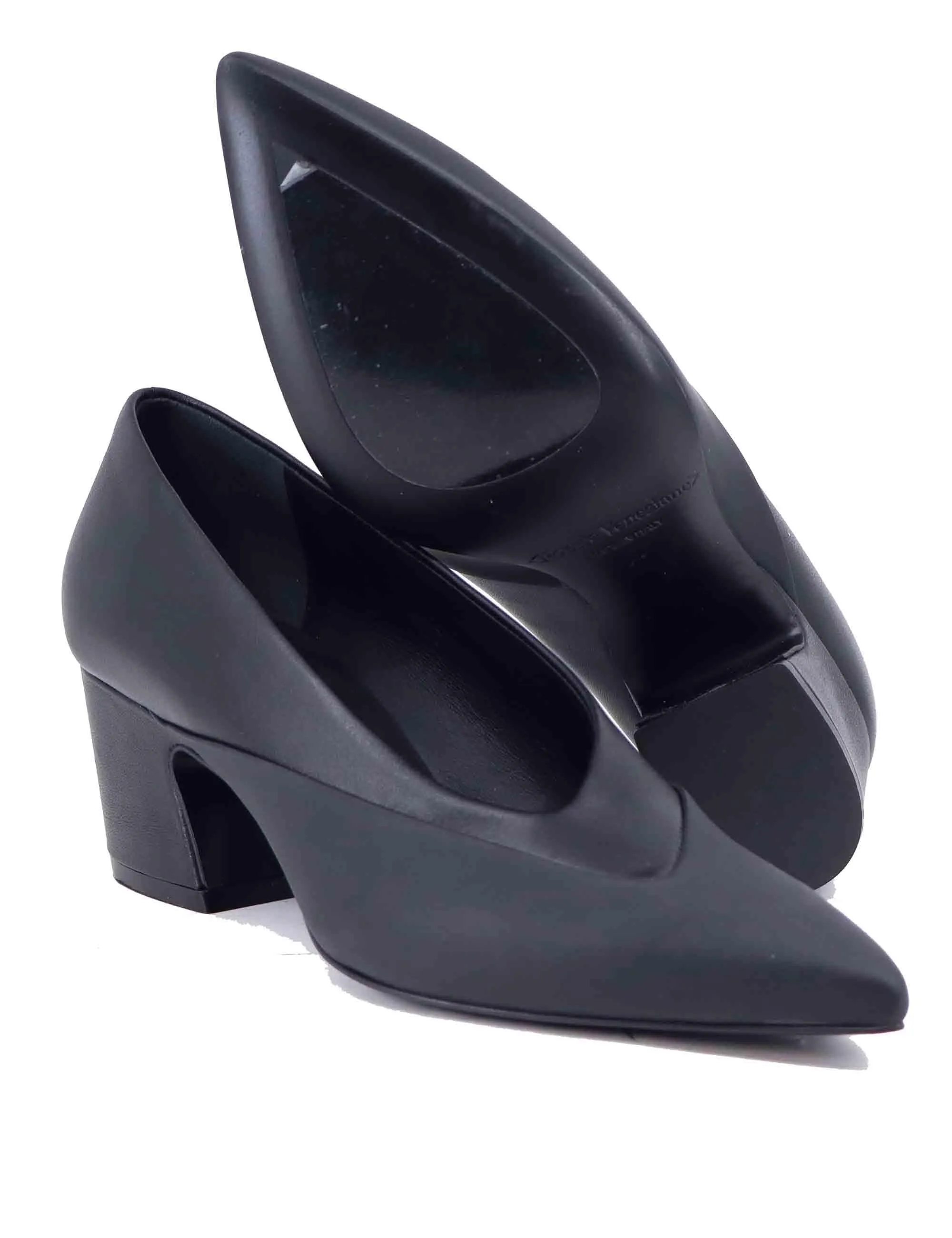 Decollete donna in pelle nera con punta Donna FRU02 001 sold by Spatarella product image thumbnail 5