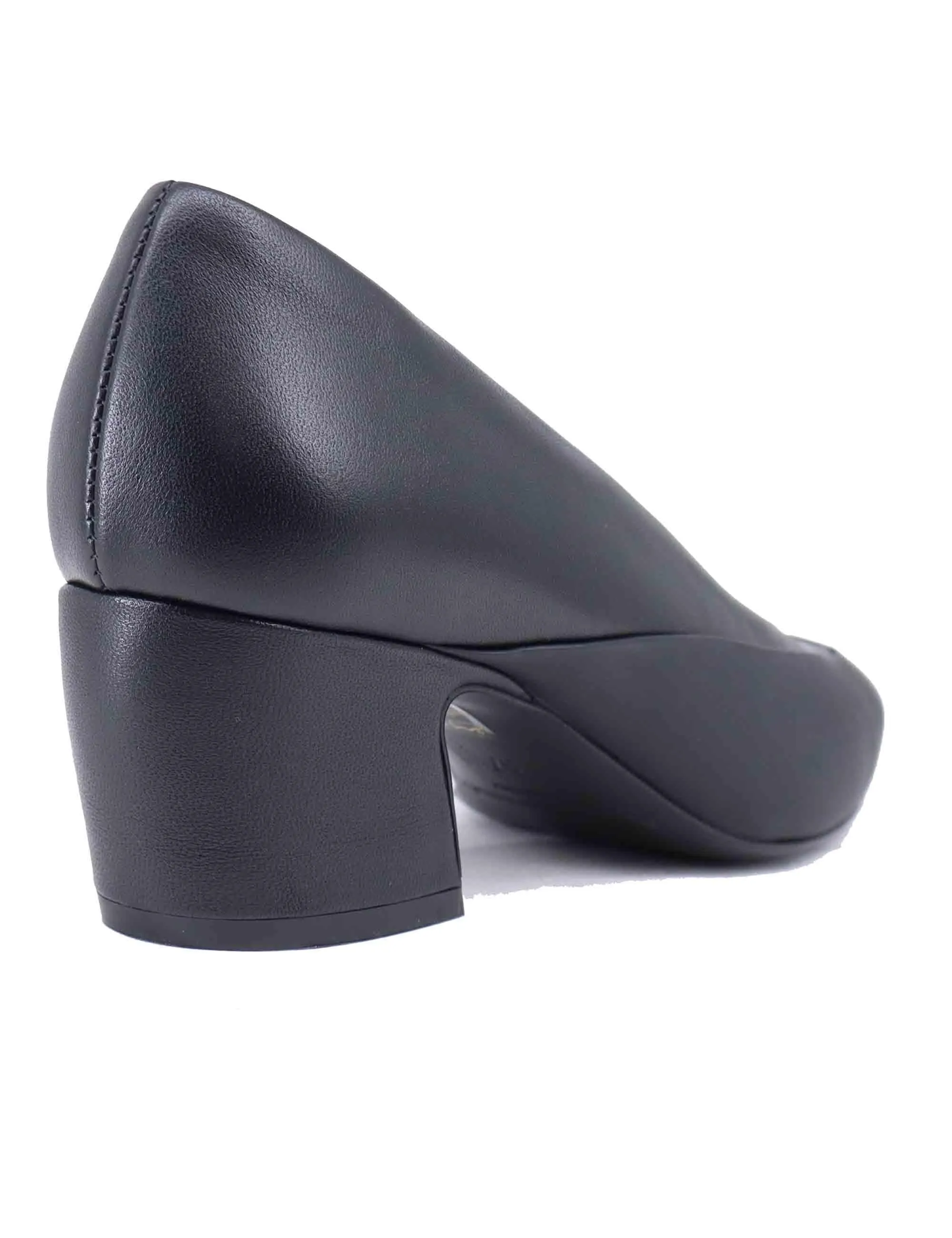 Decollete donna in pelle nera con punta Donna FRU02 001 sold by Spatarella product image thumbnail 4