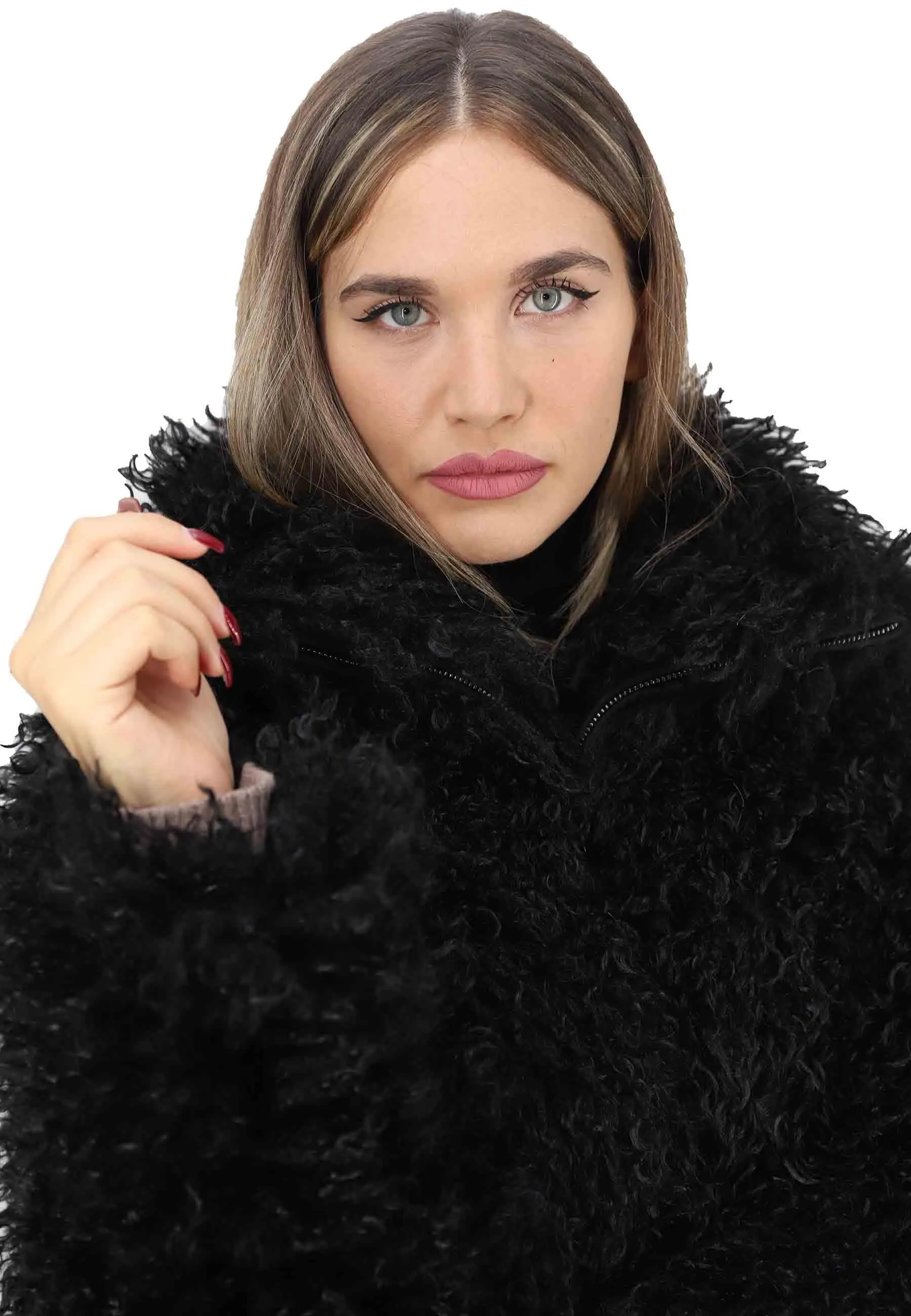 Giubbini corti donna in eco pelliccia nera Donna SP23266 001 sold by Spatarella product image thumbnail 4