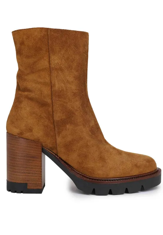 Stivaletti donna in camoscio cuoio con tacco e plateau in gomma Donna 626 014 sold by Spatarella