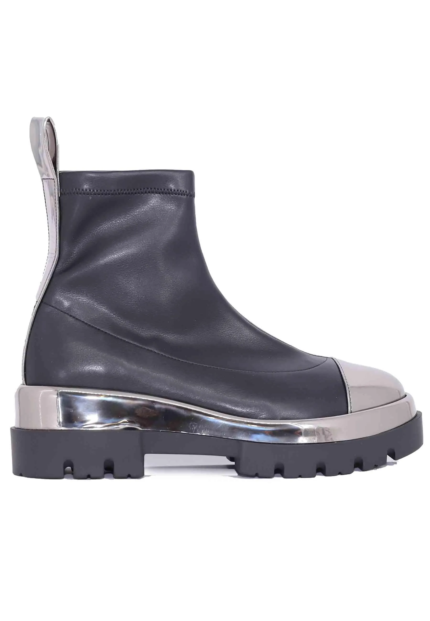 Stivaletti donna in ecopelle nera con riporti in pelle argento Donna 394W3 003 sold by Spatarella