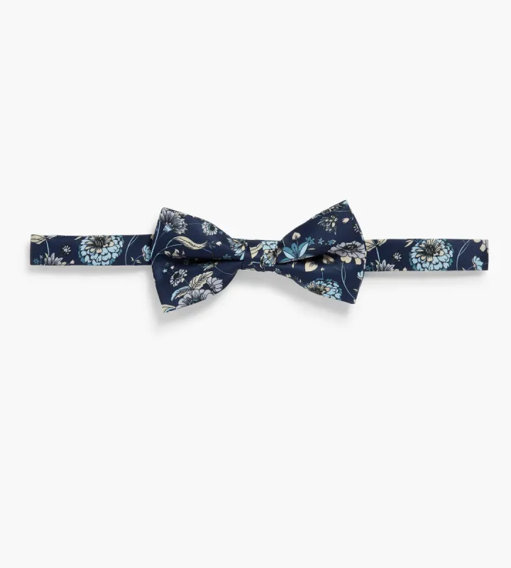 Botanical Bow Tie made by Tip Top