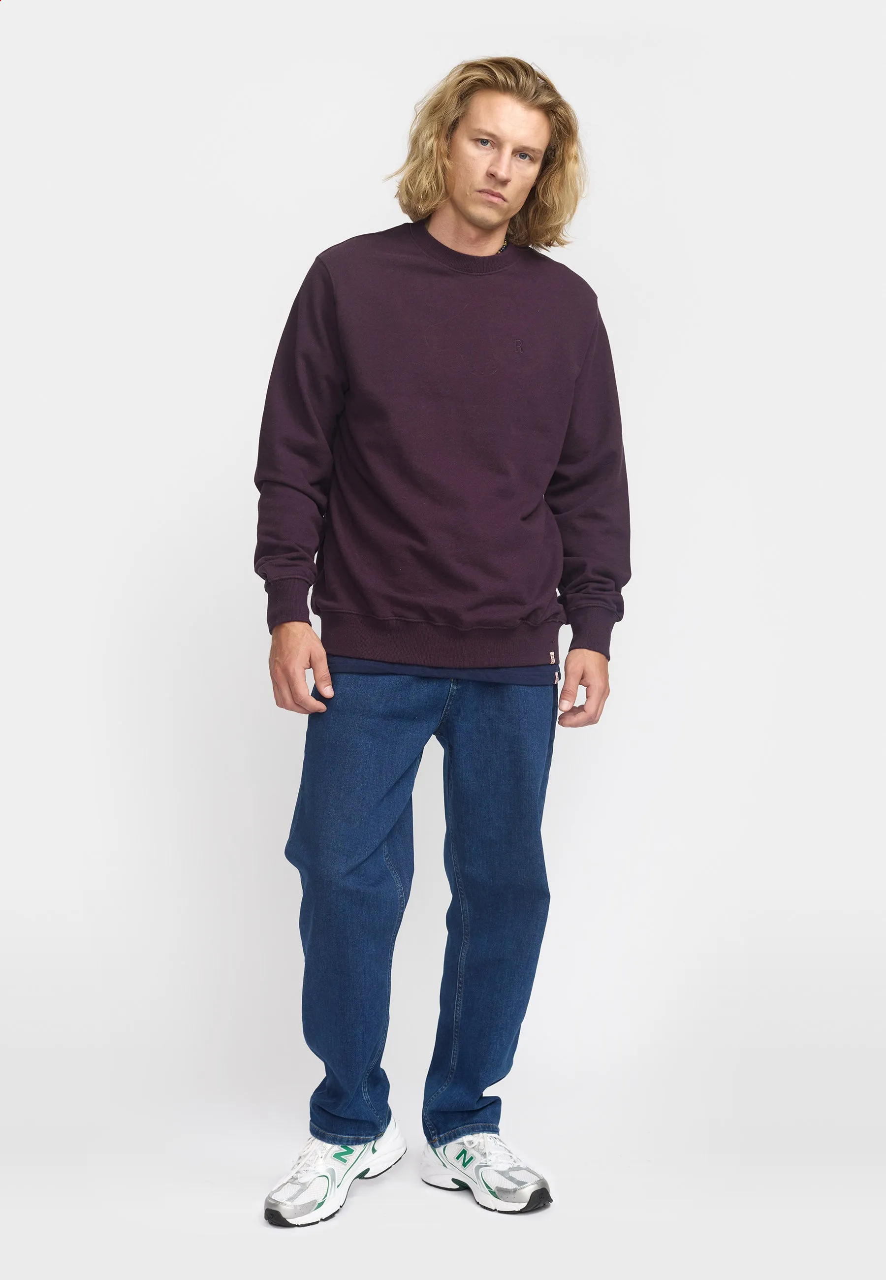 Regular Crewneck / 2062 REV - Darkpurple-melange sold by Revolution product image thumbnail 3