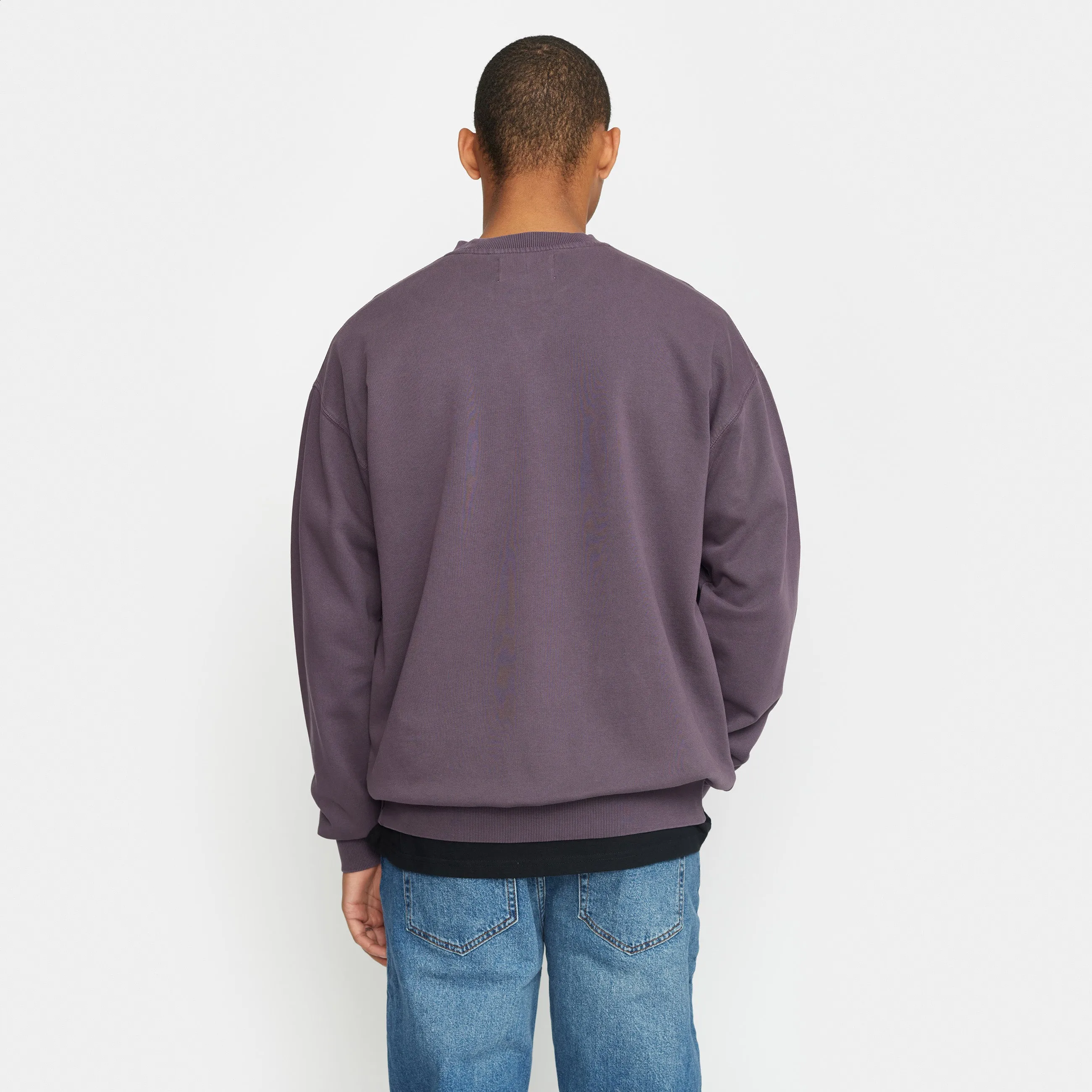 Loose Crewneck / 2727 REV - Darkpurple sold by Revolution product image thumbnail 5
