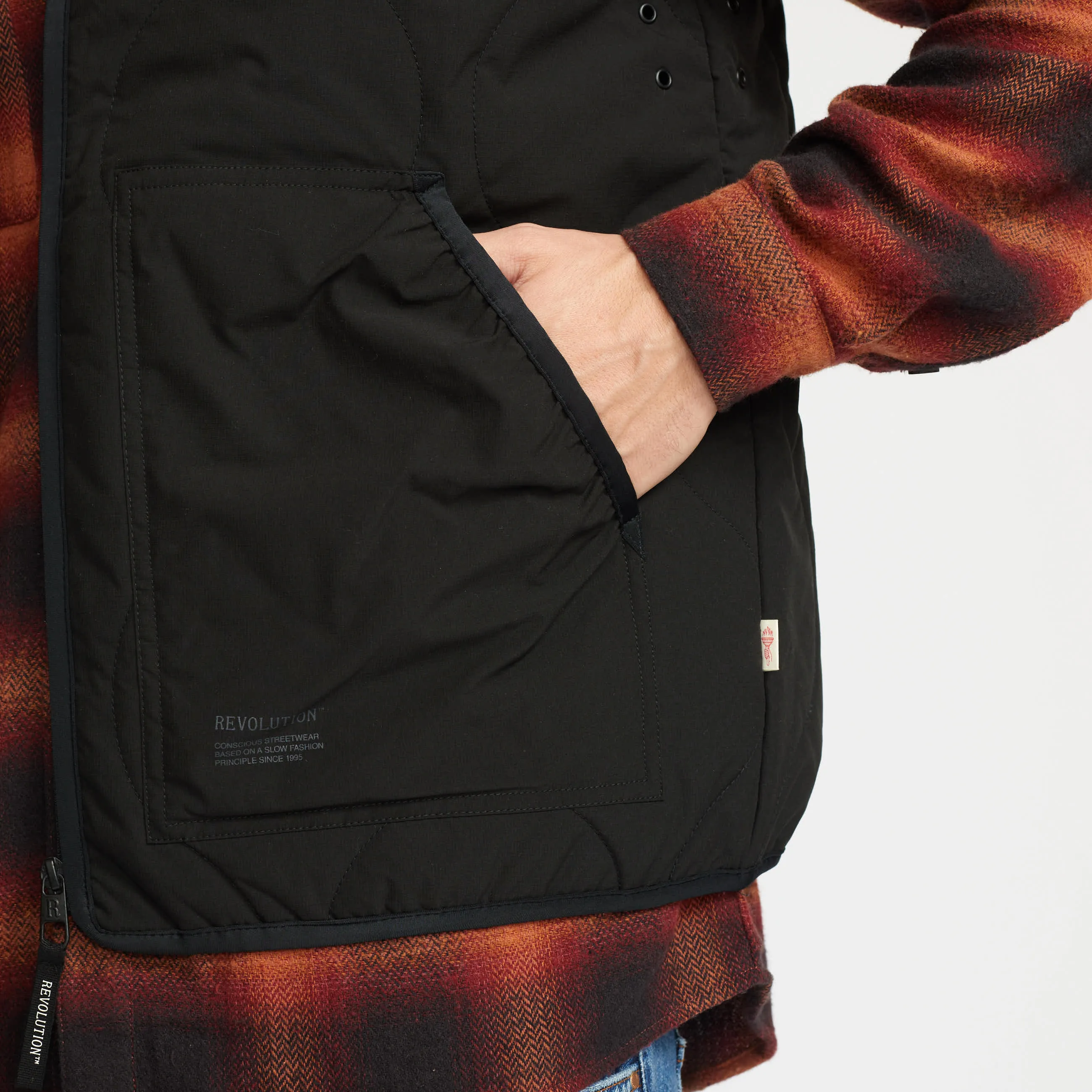 Liner Gillet / 7844 - Black sold by Revolution product image thumbnail 4