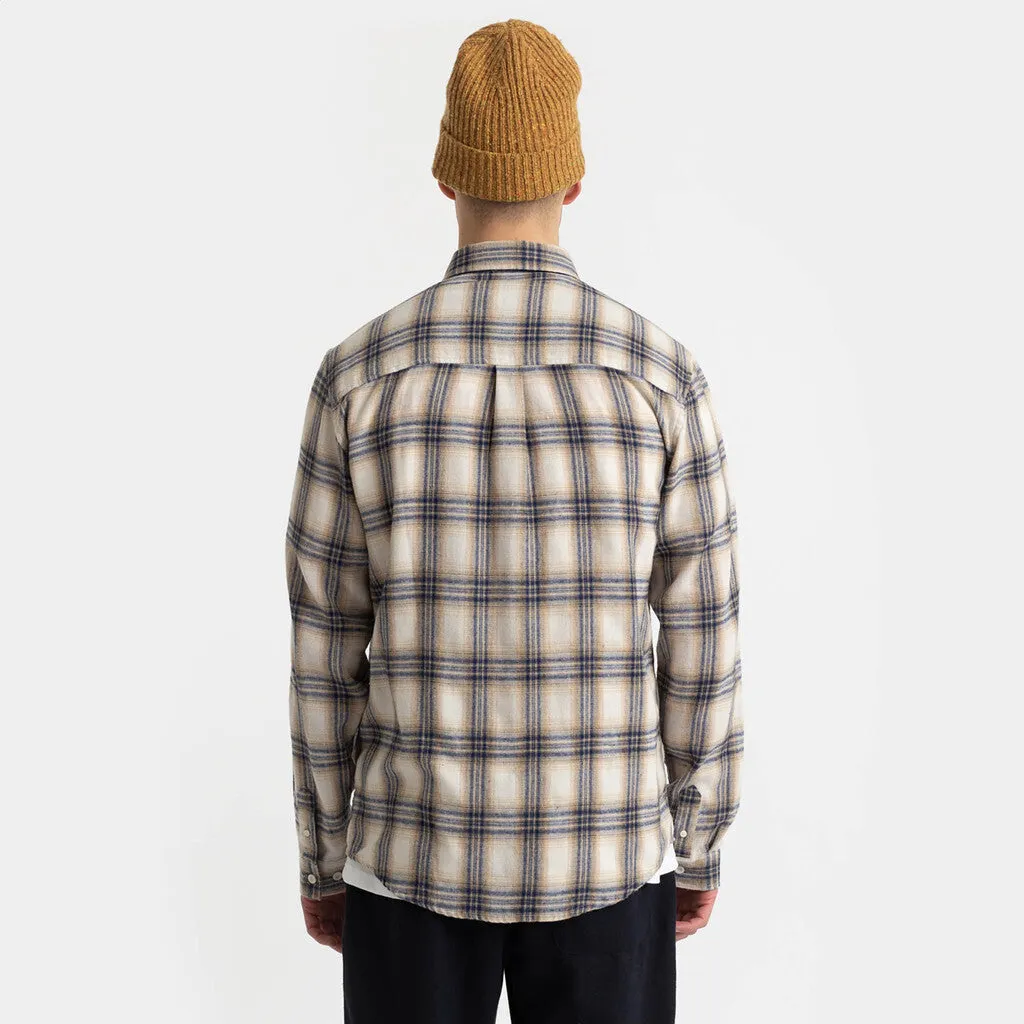 Regular Shirt / 3905 - Offwhite sold by Revolution product image thumbnail 3