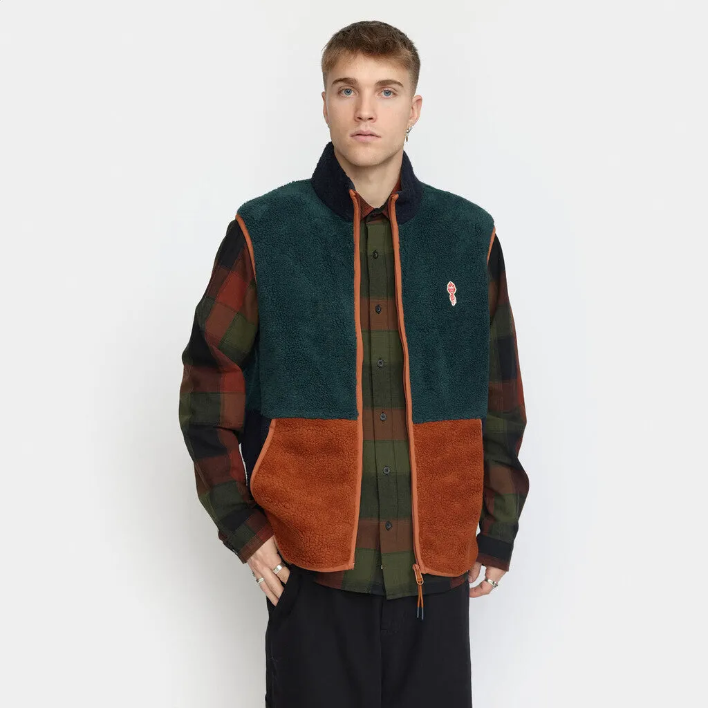 Teddy Vest / 7716 - Darkgreen sold by Revolution product image thumbnail 5