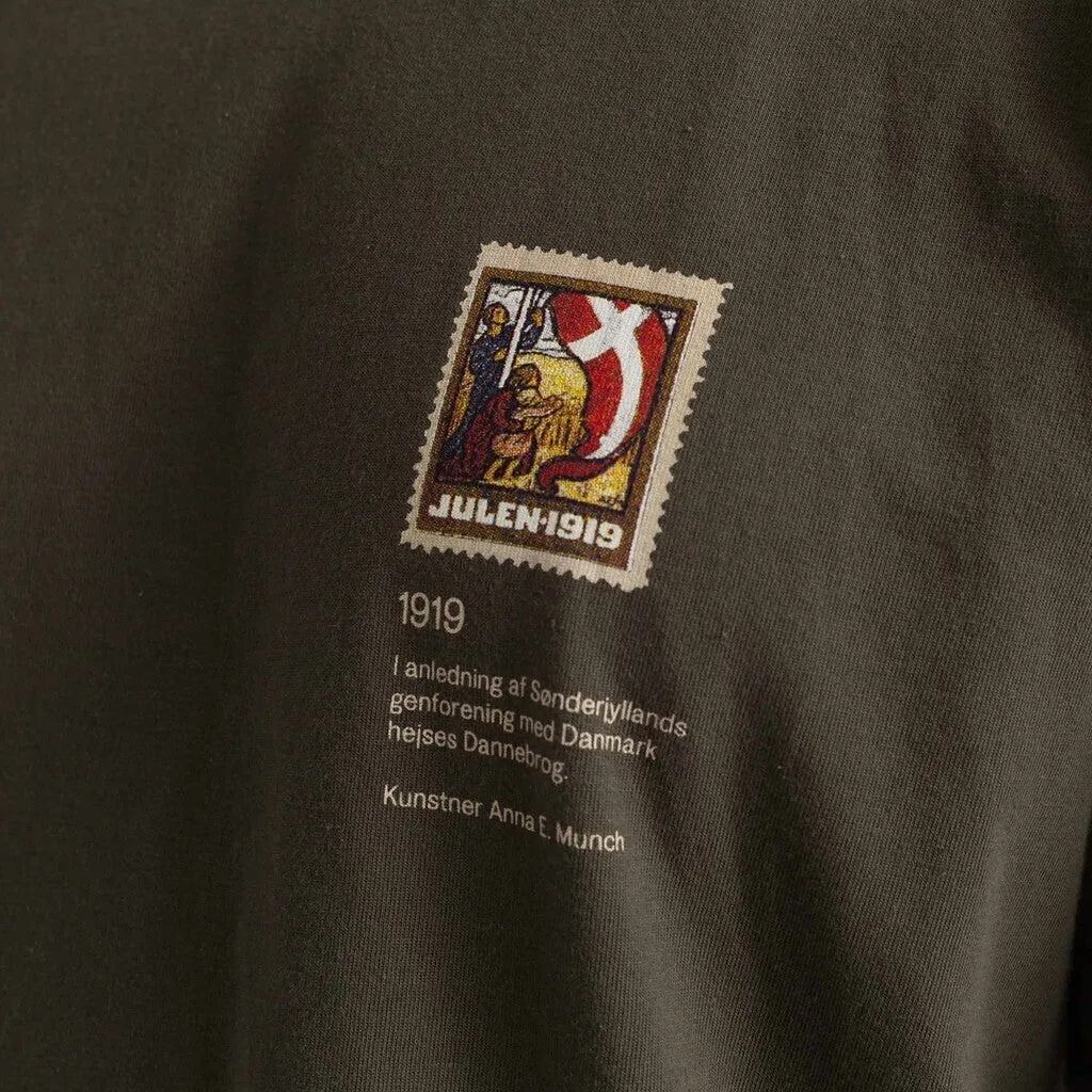 Loose T-shirt / 1300 J19 - Army sold by Revolution