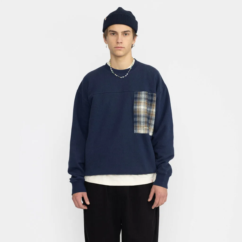 Loose Crewneck / 2762 - Navy-melange sold by Revolution product image thumbnail 2