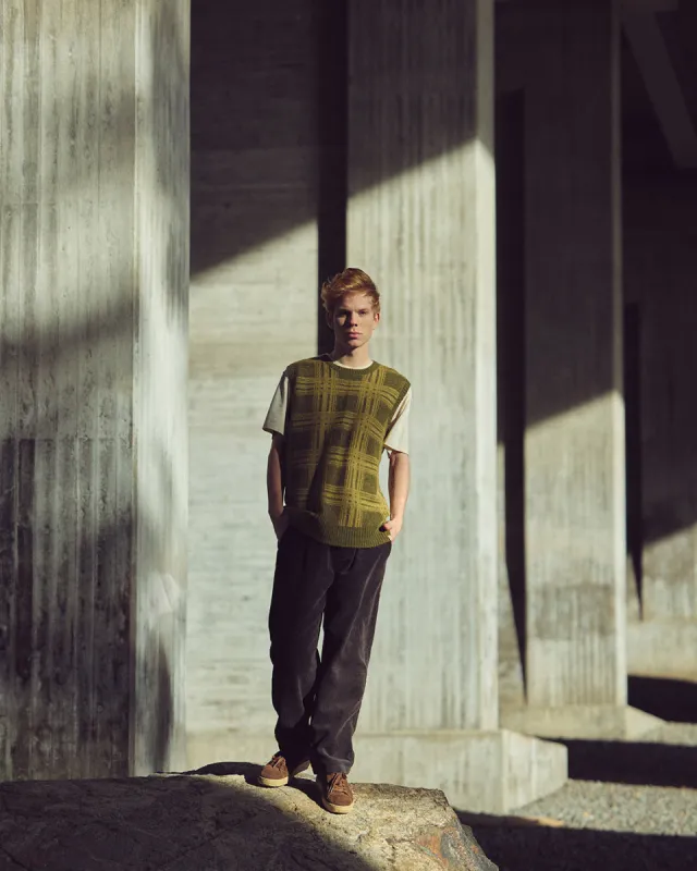 Loose Knit Vest / 6578 - Army sold by Revolution