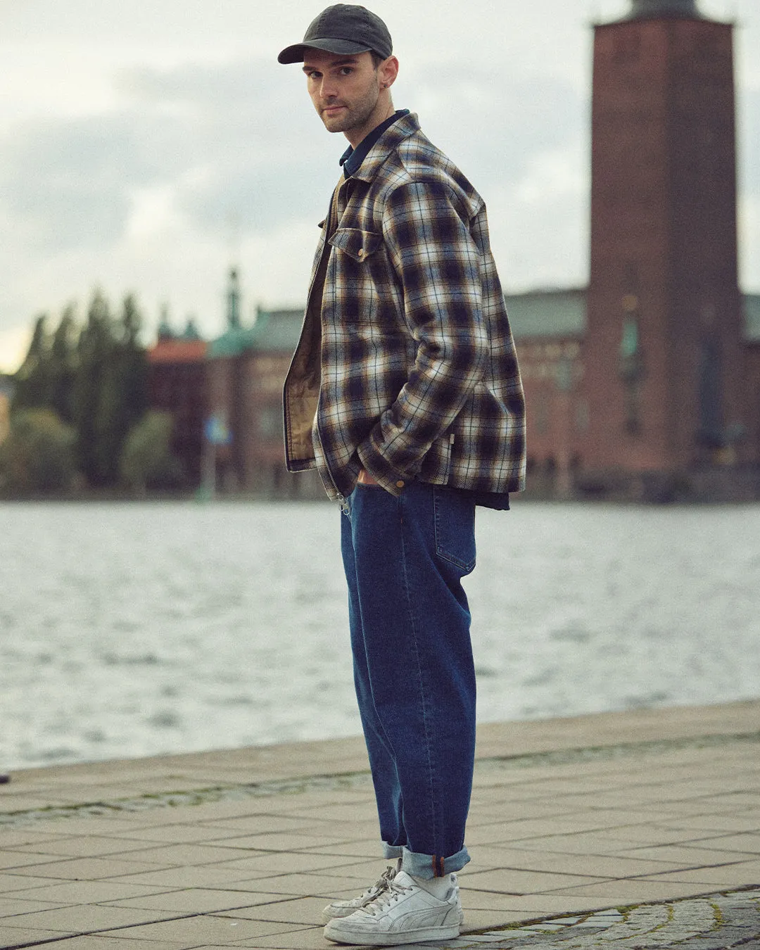 Padded Overshirt / 3878 - Navy sold by Revolution