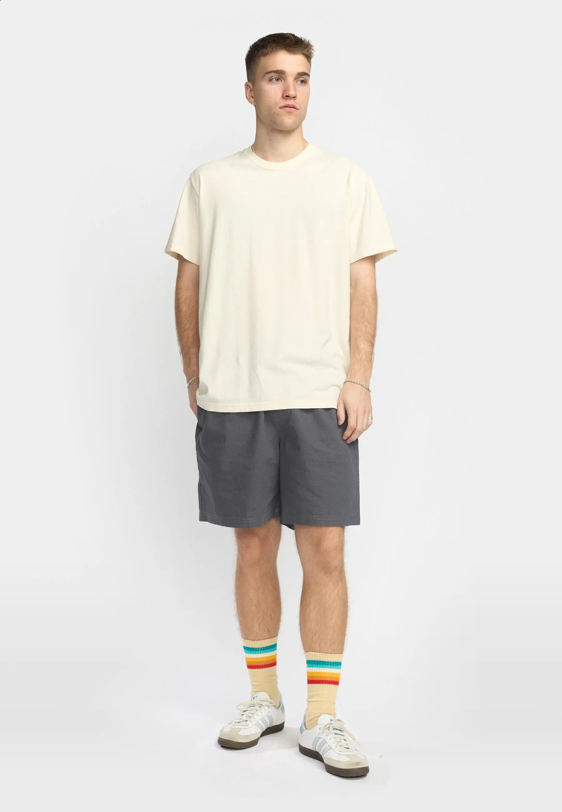 Casual Shorts / 4045 - Darkgrey sold by Revolution