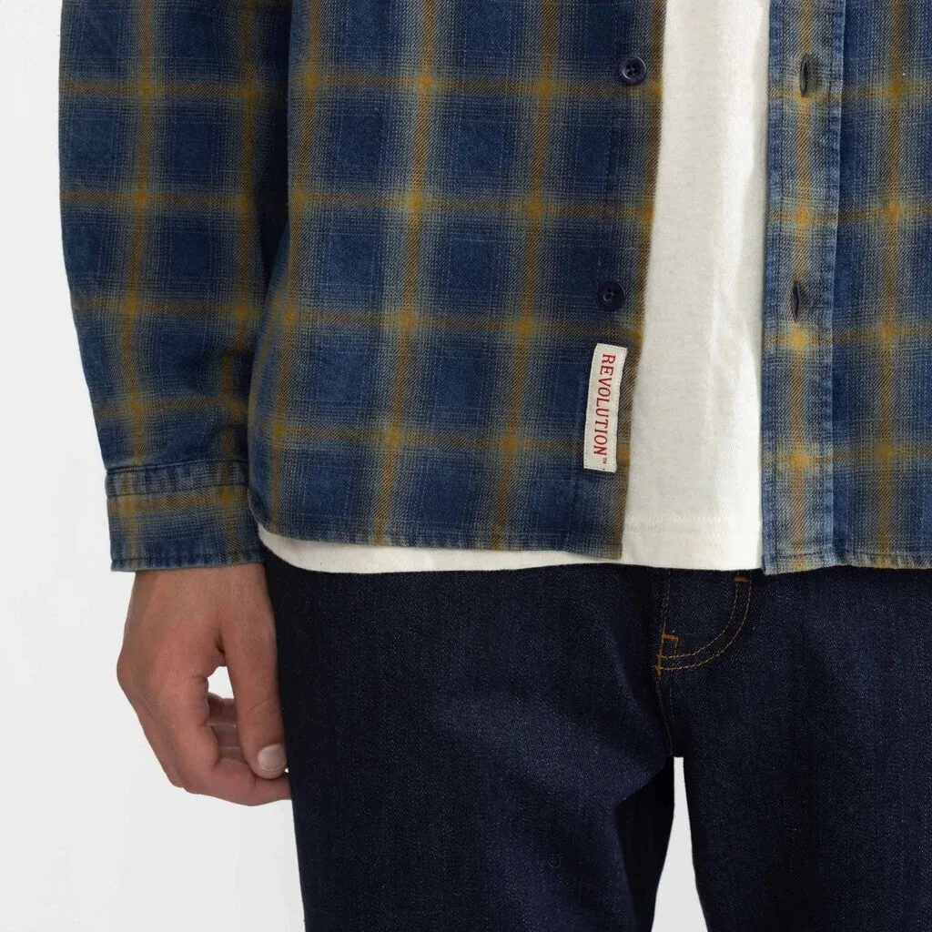 Regular Shirt / 3986 - Blue sold by Revolution product image thumbnail 4