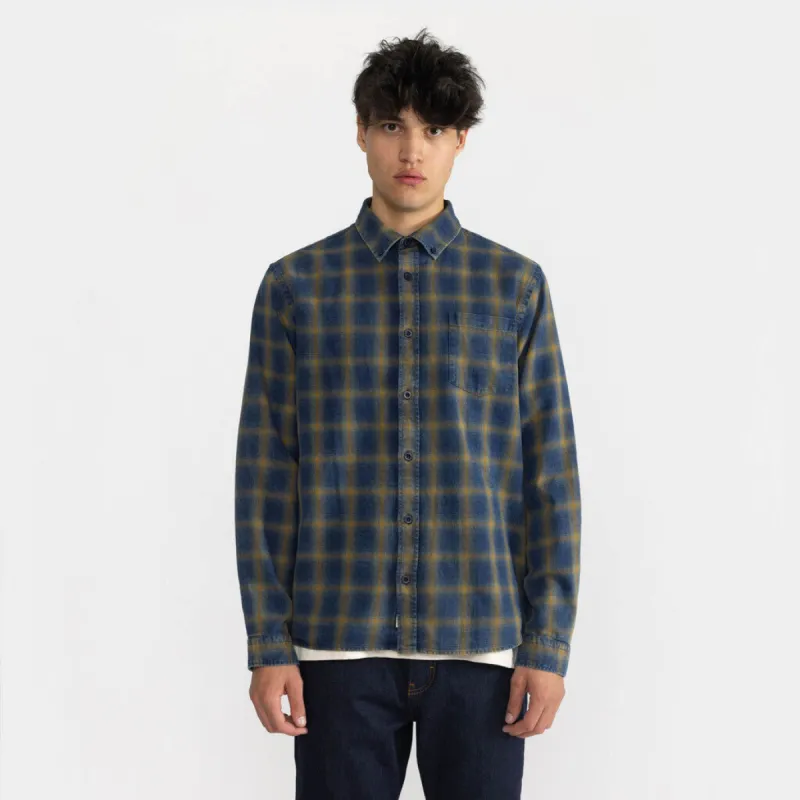 Regular Shirt / 3986 - Blue sold by Revolution