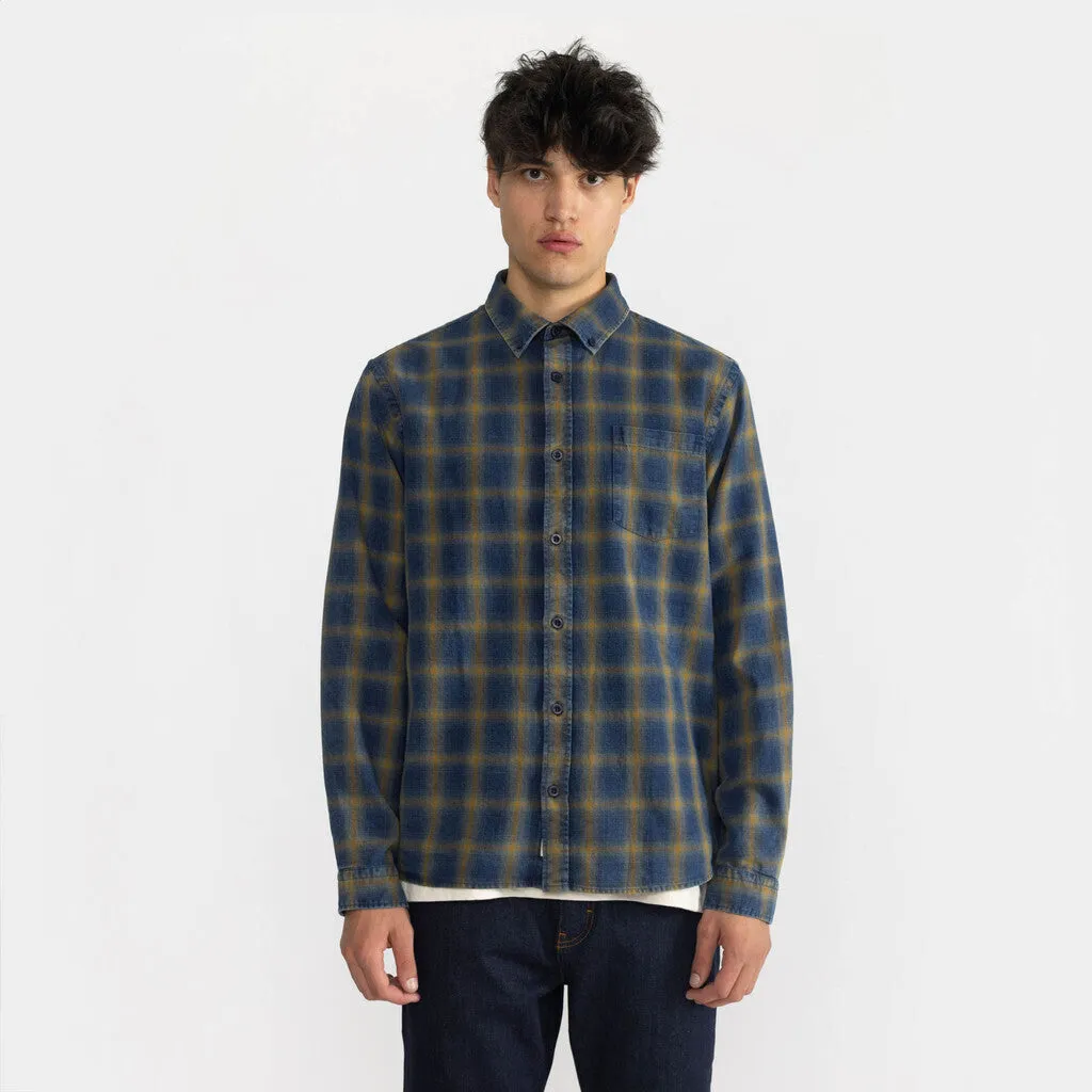 Regular Shirt / 3986 - Blue sold by Revolution
