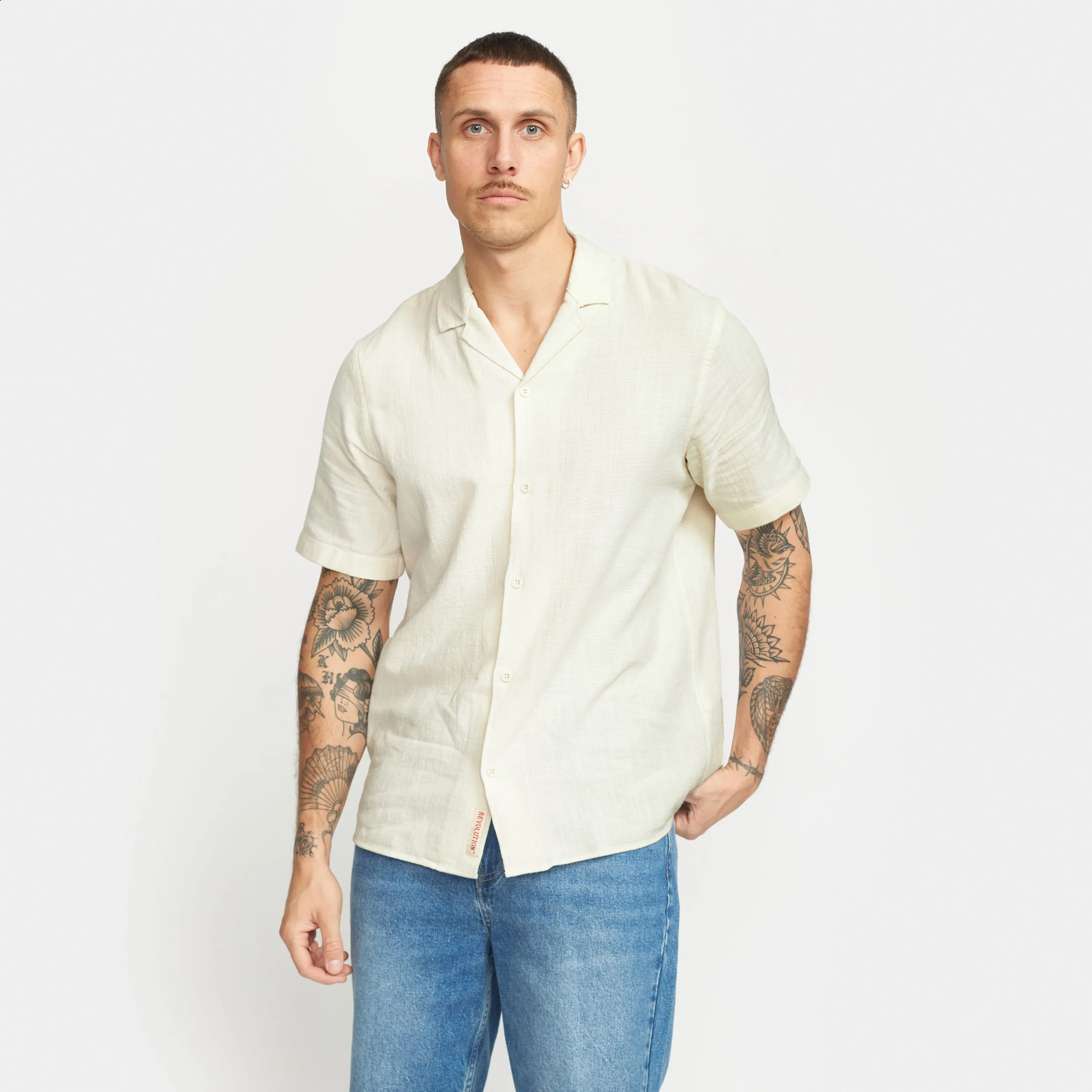 Short-sleeved Cuban Shirt / 3927 - Offwhite sold by Revolution product image thumbnail 2