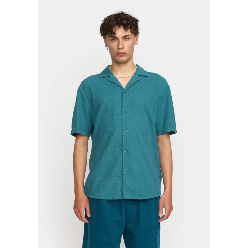 Short-sleeved Cuban Shirt / 3177 - Petrol sold by Revolution