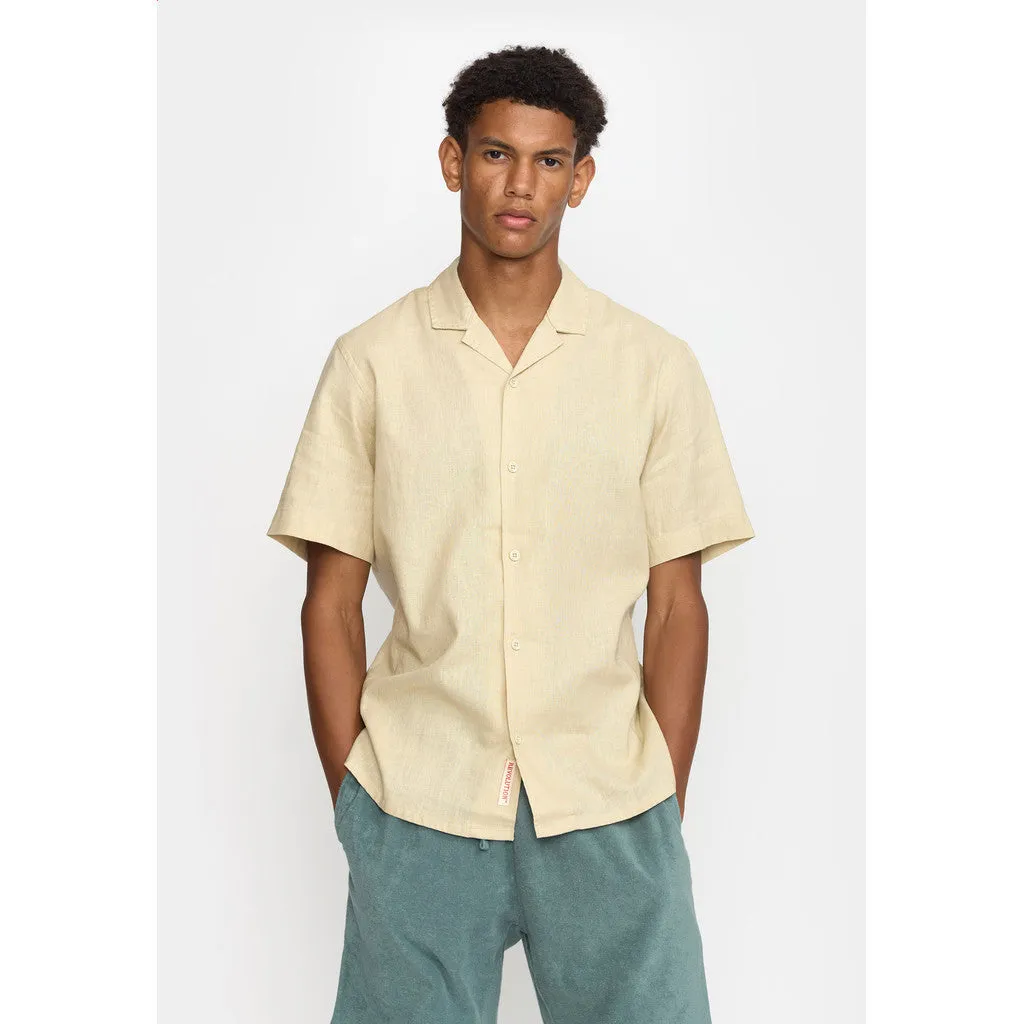 Short-sleeved Cuban Shirt / 3151 - Offwhite sold by Revolution