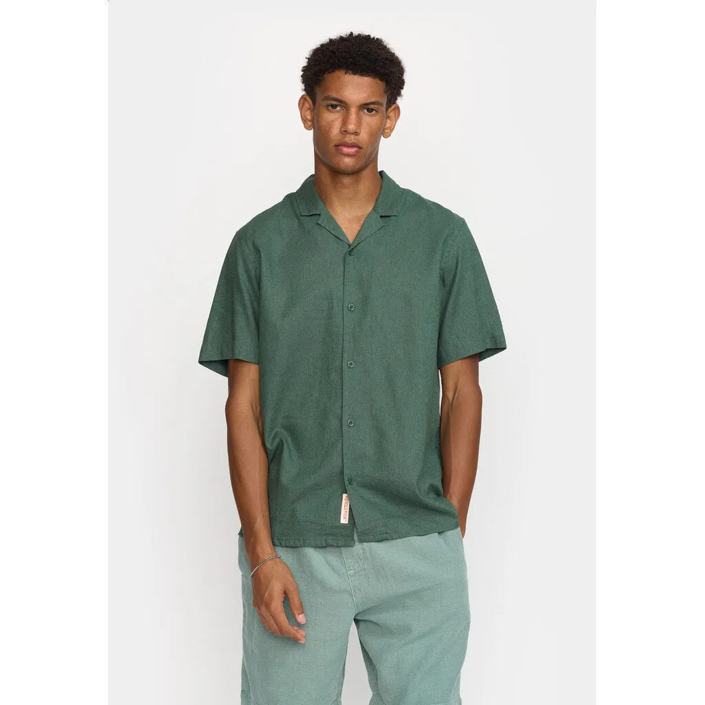 Short-sleeved Cuban Shirt / 3151 - Dustgreen sold by Revolution