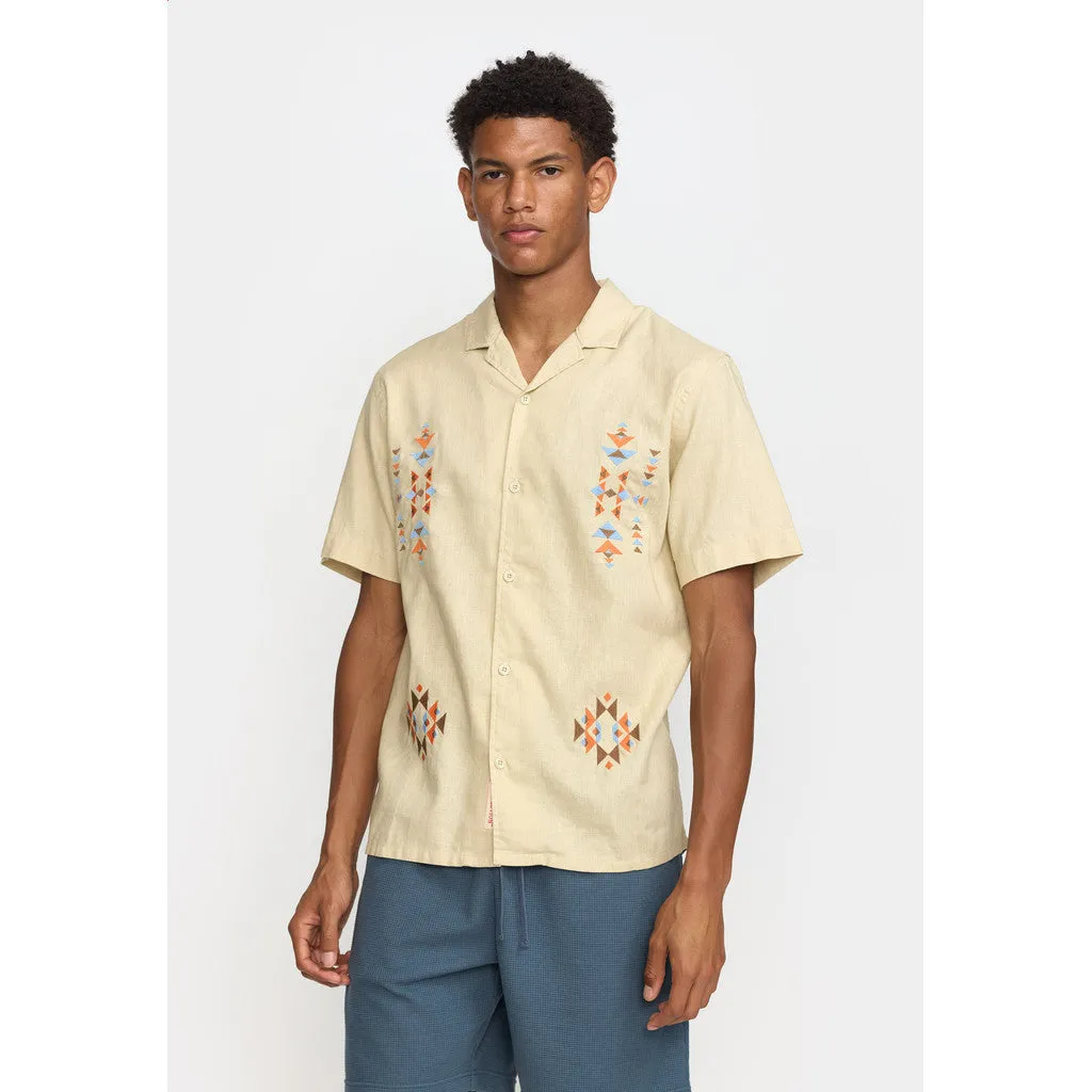 Short-sleeved Cuban Shirt / 3174 - Offwhite sold by Revolution