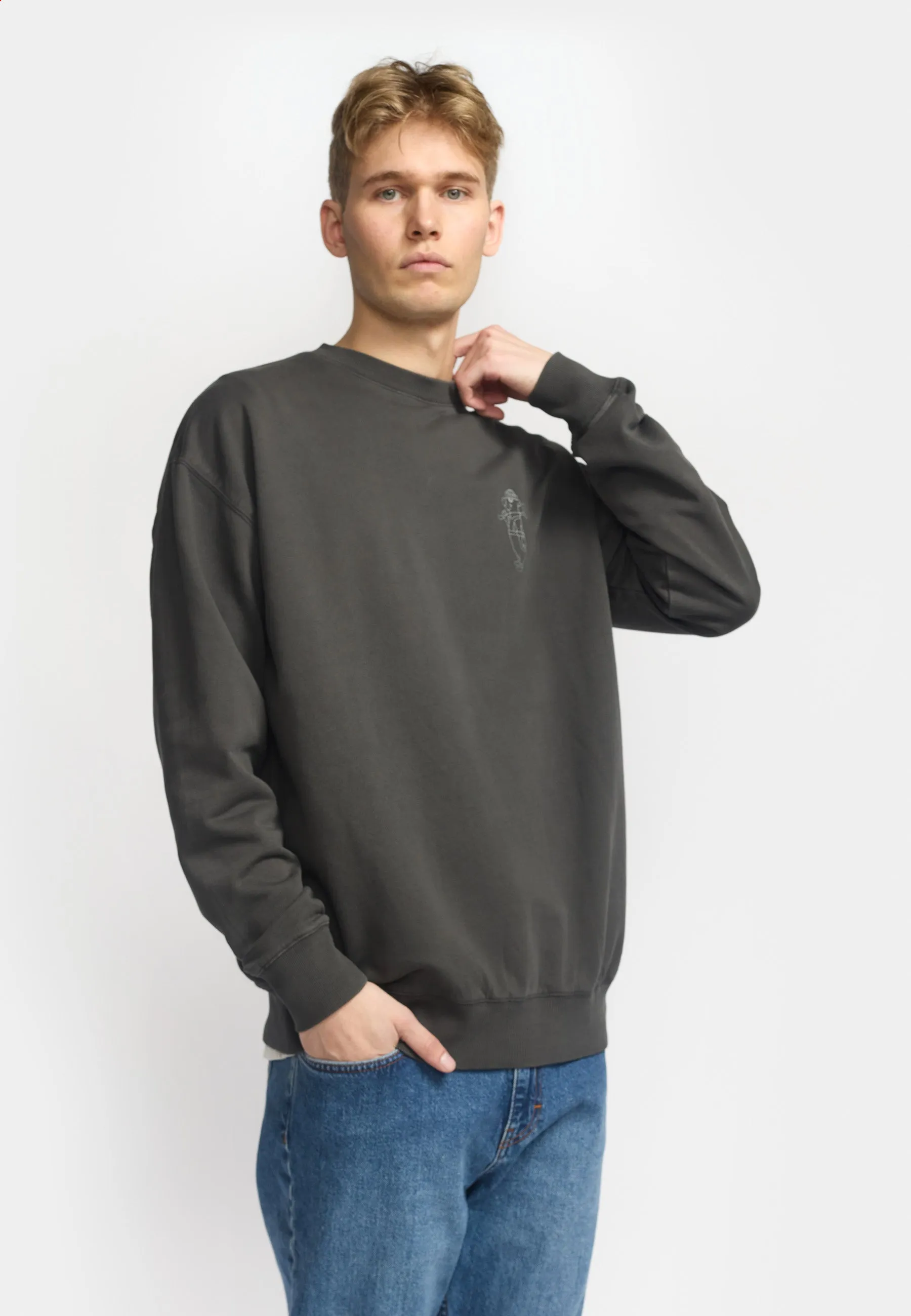 Printed Crewneck / 2791 PAR - Black sold by Revolution product image thumbnail 4