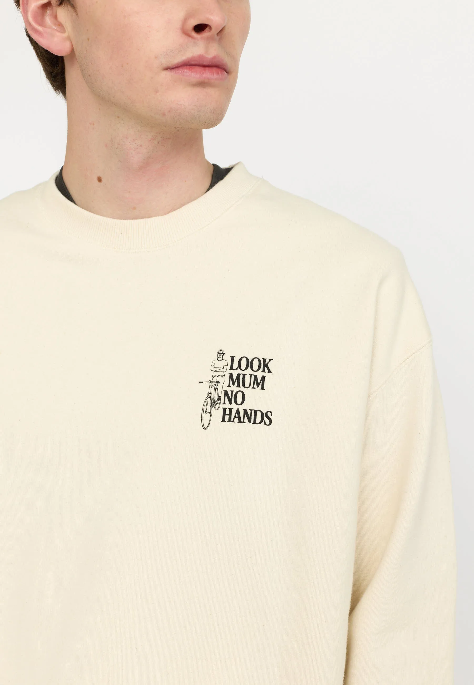 Printed Crewneck / 2793 MUM - Offwhite sold by Revolution