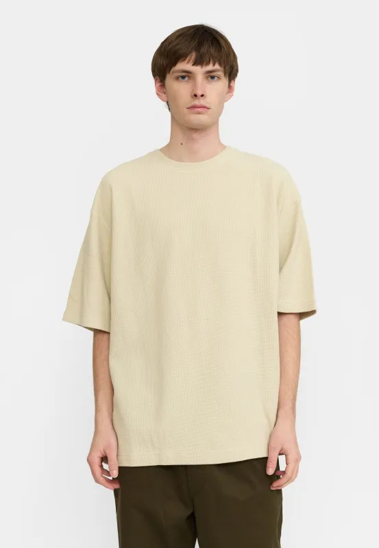 Oversize t-Shirt / 1431 - Offwhite sold by Revolution