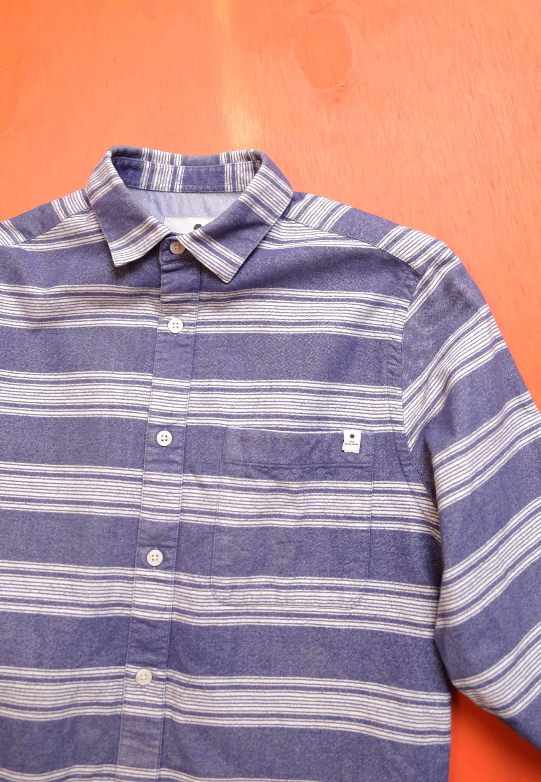 Shirt / V 3726 - Navy sold by Revolution product image thumbnail 3