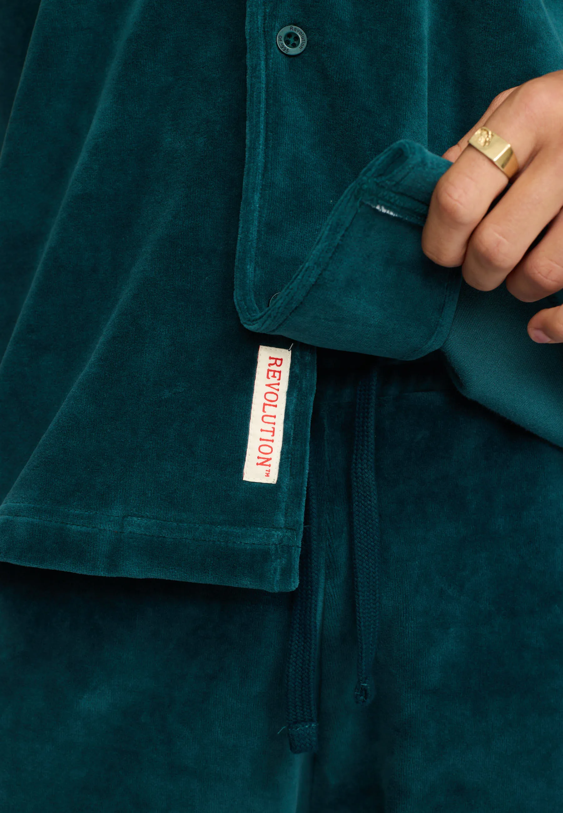 Velour Short-sleeved Cuban Shirt / 3233 - Darkpetrol sold by Revolution product image thumbnail 4