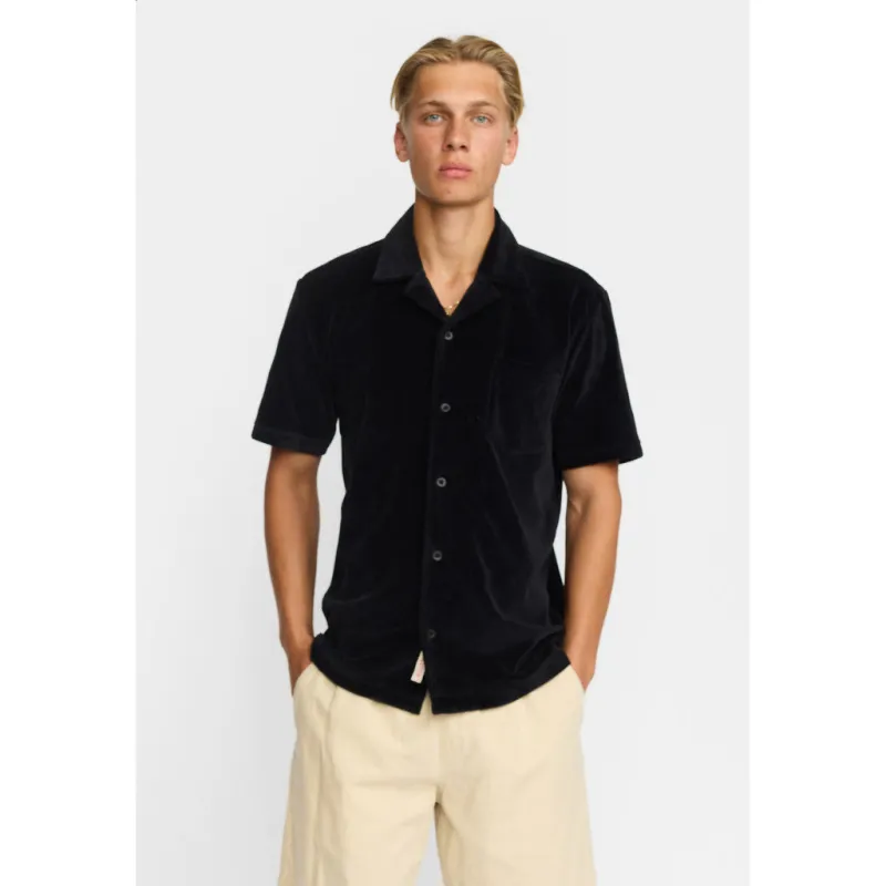 Velour Short-sleeved Cuban Shirt / 3233 - Black made by Revolution