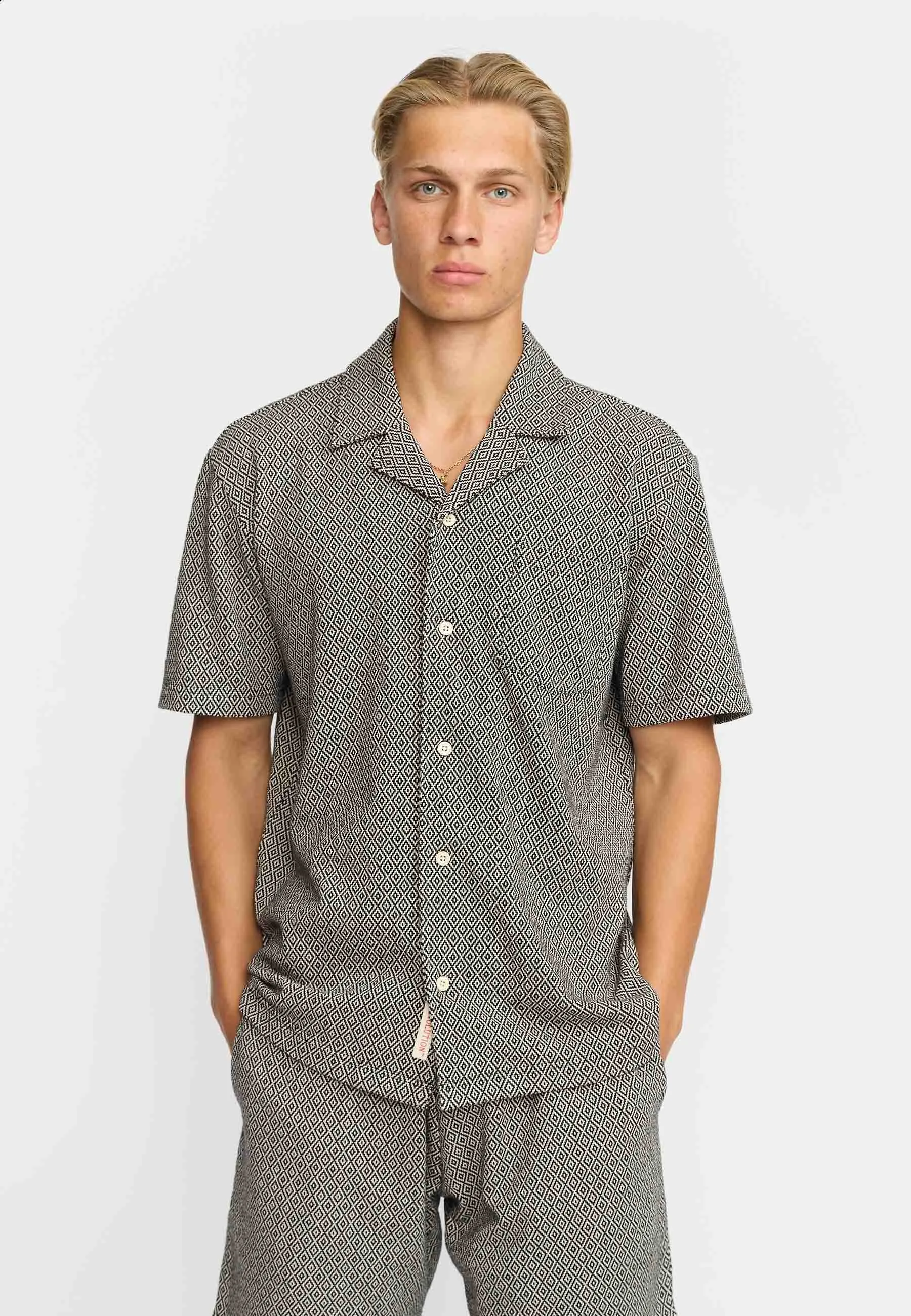 Jaquard Short-sleeved Cuban Shirt / 3175 - Black sold by Revolution