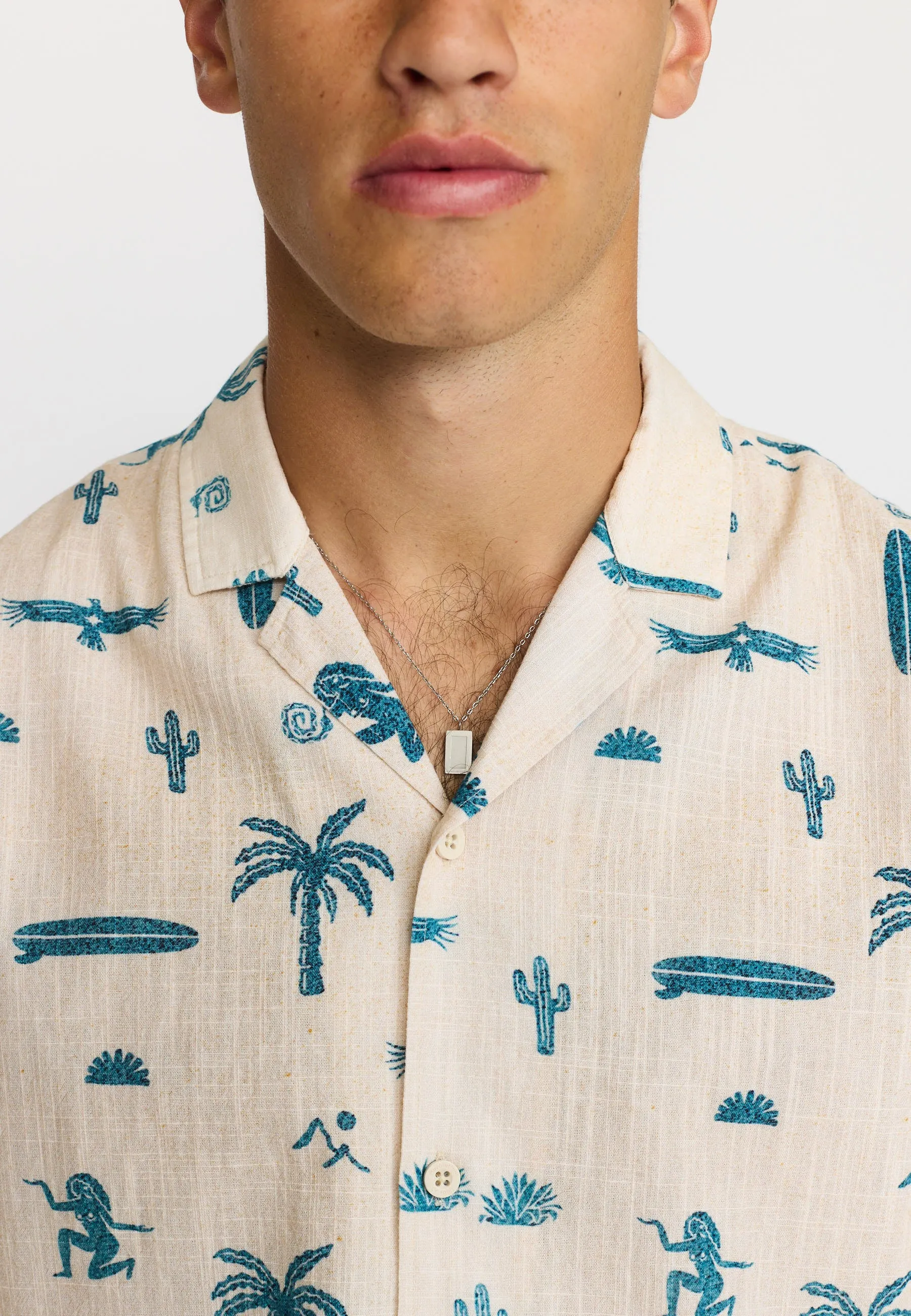 Short-sleeved Cuban Shirt / 3250 - Offwhite sold by Revolution product image thumbnail 5