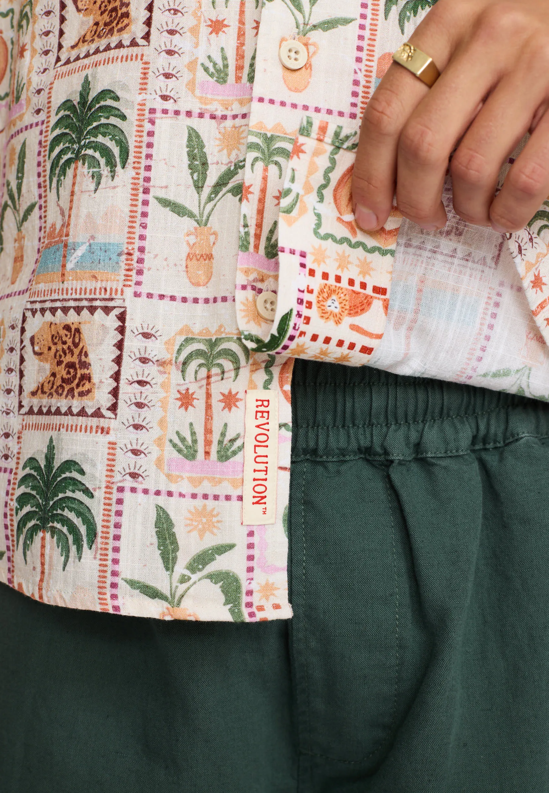 Short-sleeved Cuban Shirt / 3247 - Offwhite sold by Revolution product image thumbnail 4