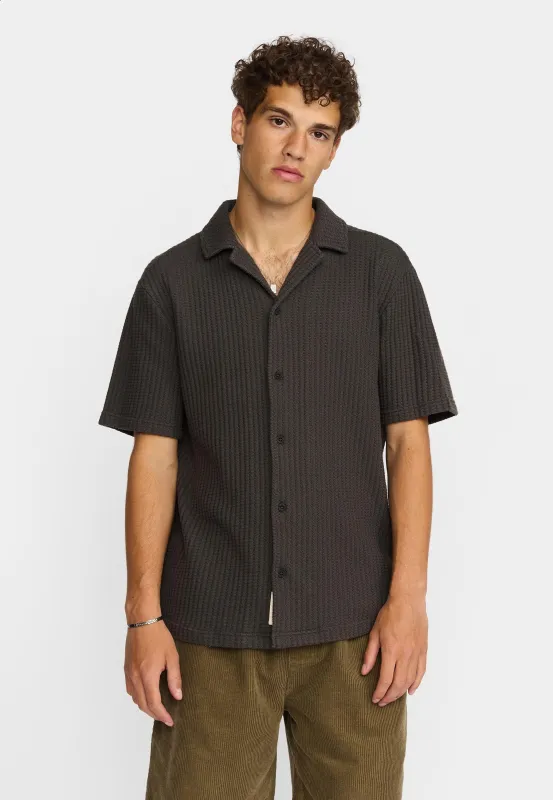 Short-sleeved Cuban Shirt / 3234 - Darkgrey made by Revolution